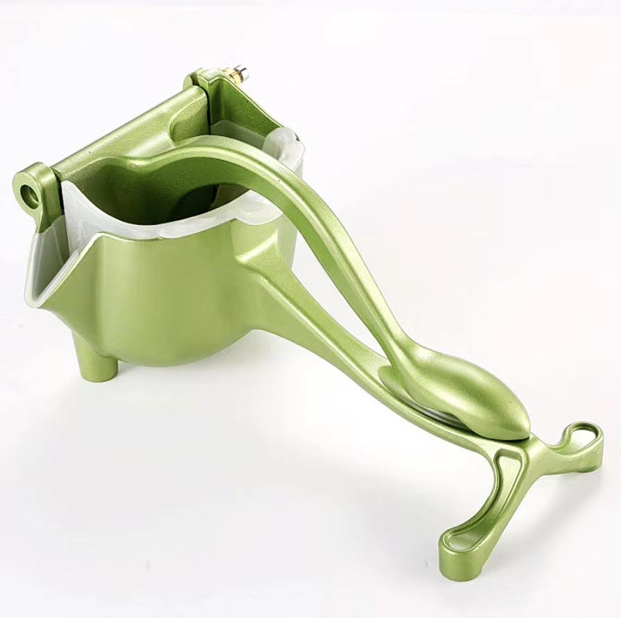 Manual juicer